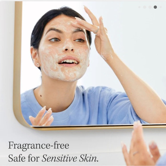 First Aid Beauty Pure Skin Face Cleanser Mini Size - Picture 4 of 9